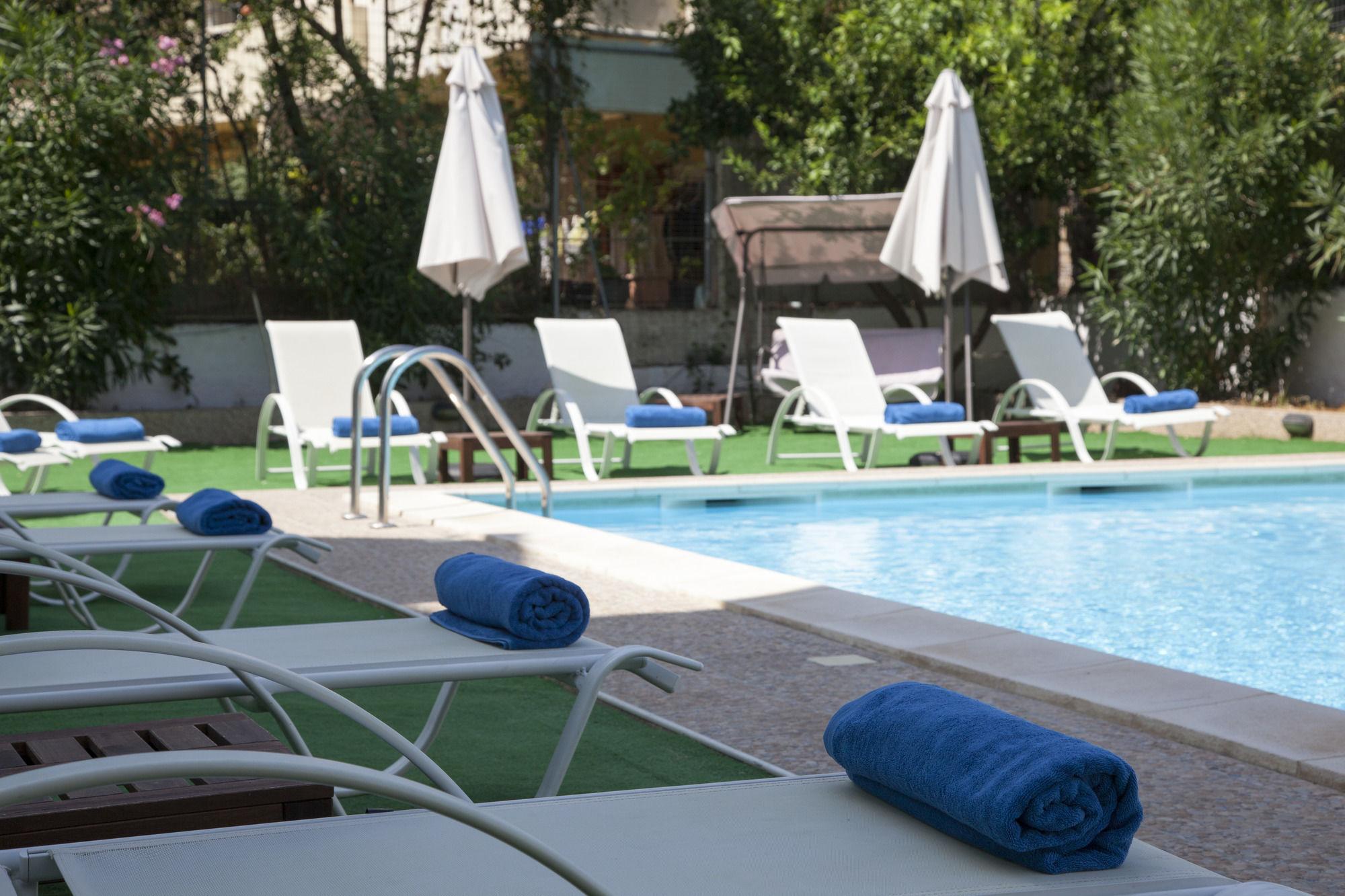 Seagull Hotel And Apartments Agia Marina  Bagian luar foto