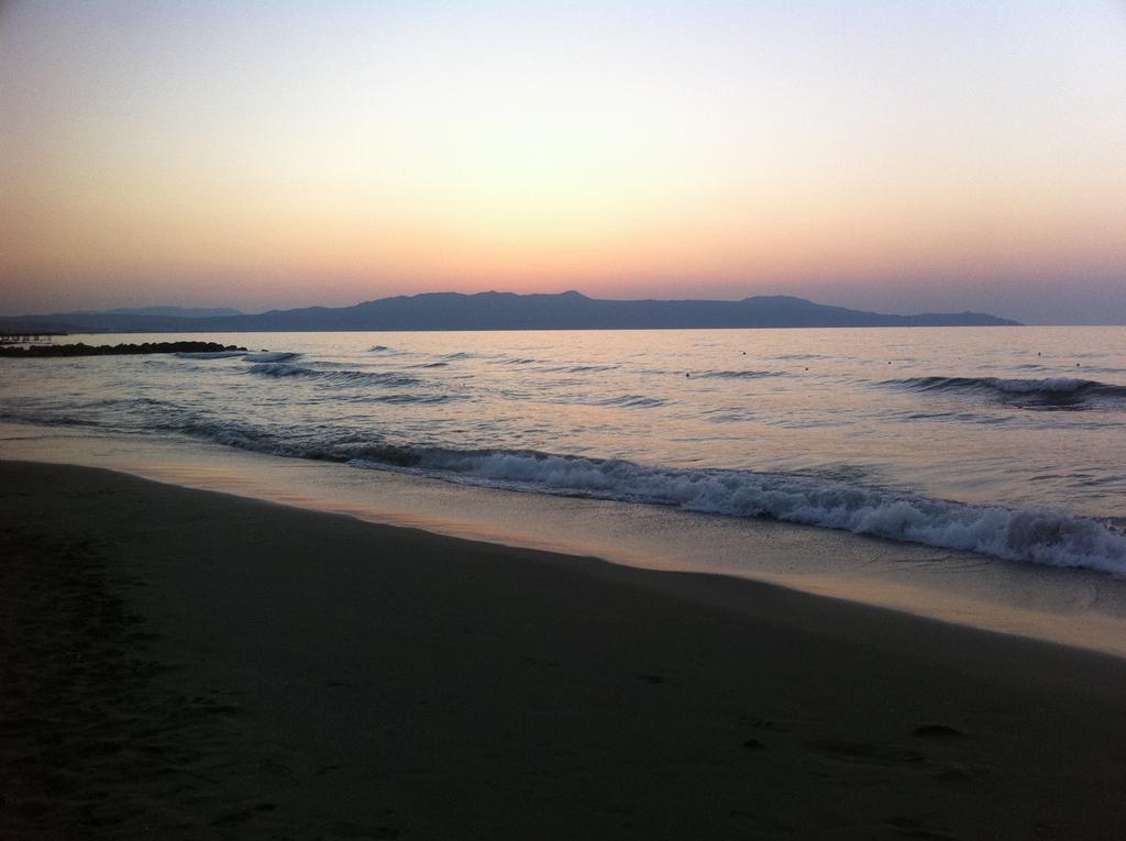 Evexia Boutique Hotel & Spa Agia Marina  Bagian luar foto